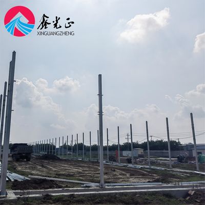 Prefab çelik yapısı Sandviç paneli çatısı olan tavuk evi