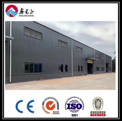 Özel Yapılandırılmış Depo Yapısı yalıtımlı panellerle çelik yapı