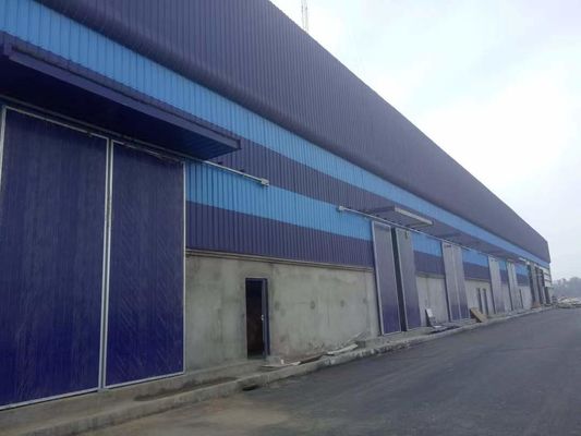 Önceden tasarlanmış uzun aralık endüstriyel inşaat binası prefabrik çelik yapı deposu