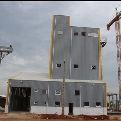 Q355B Çelik Prefabrik Evler Özel Prefabrik Çelik Depo