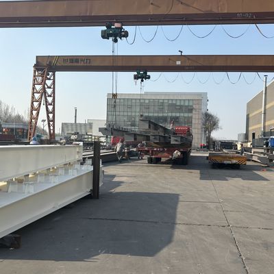 Modern Sabit Uzun Uzaylı Çelik Yapı İzolasyonlu Endüstriyel Binalar için Büyük Atölyesi