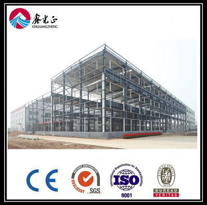 İzole Paneller Prefabrik Çelik Binalar Hafif Q345 Sıcak Lastikli